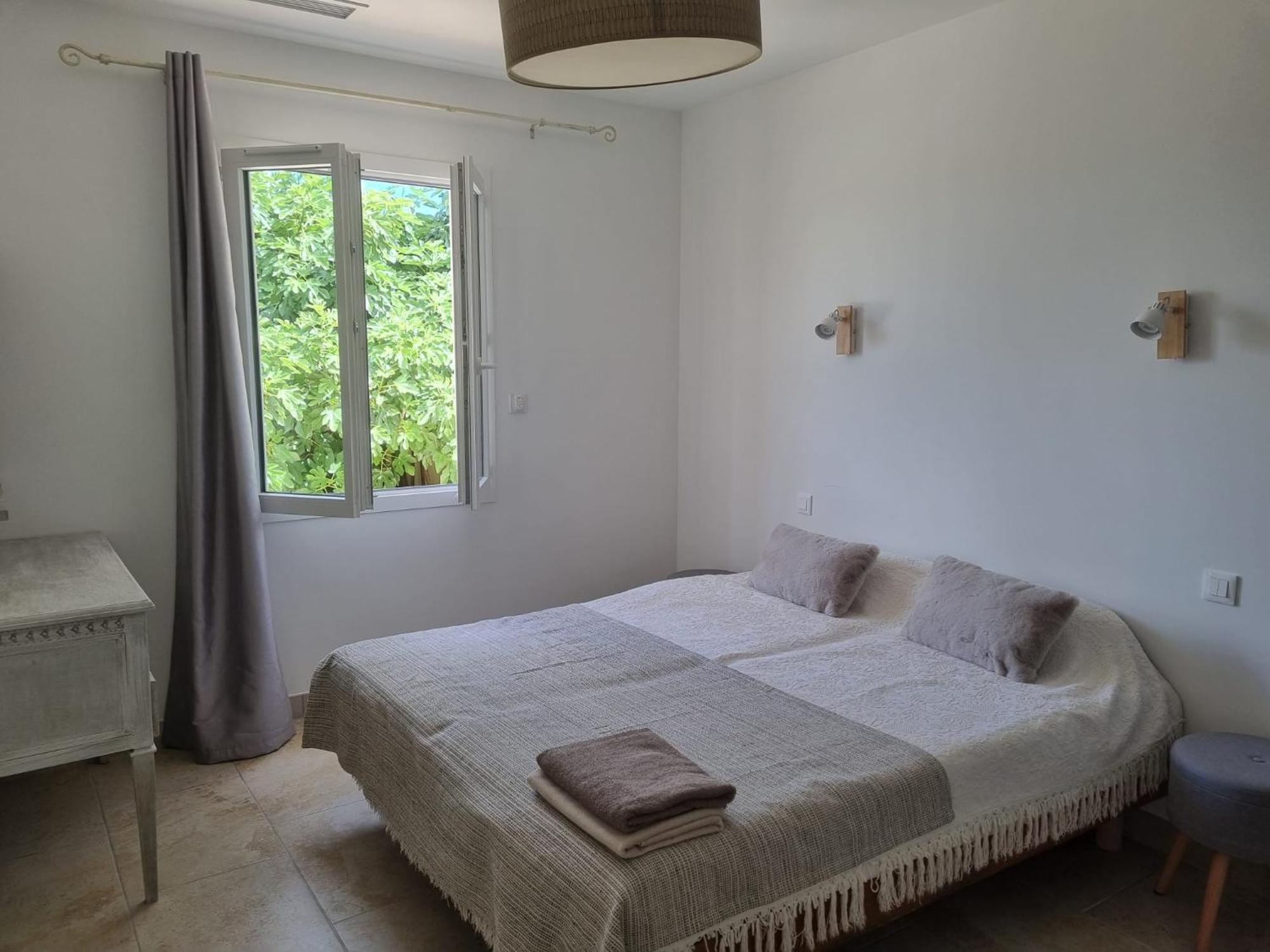 Au Fil De Soi Villa Saint-Julien-de-Peyrolas Стая снимка