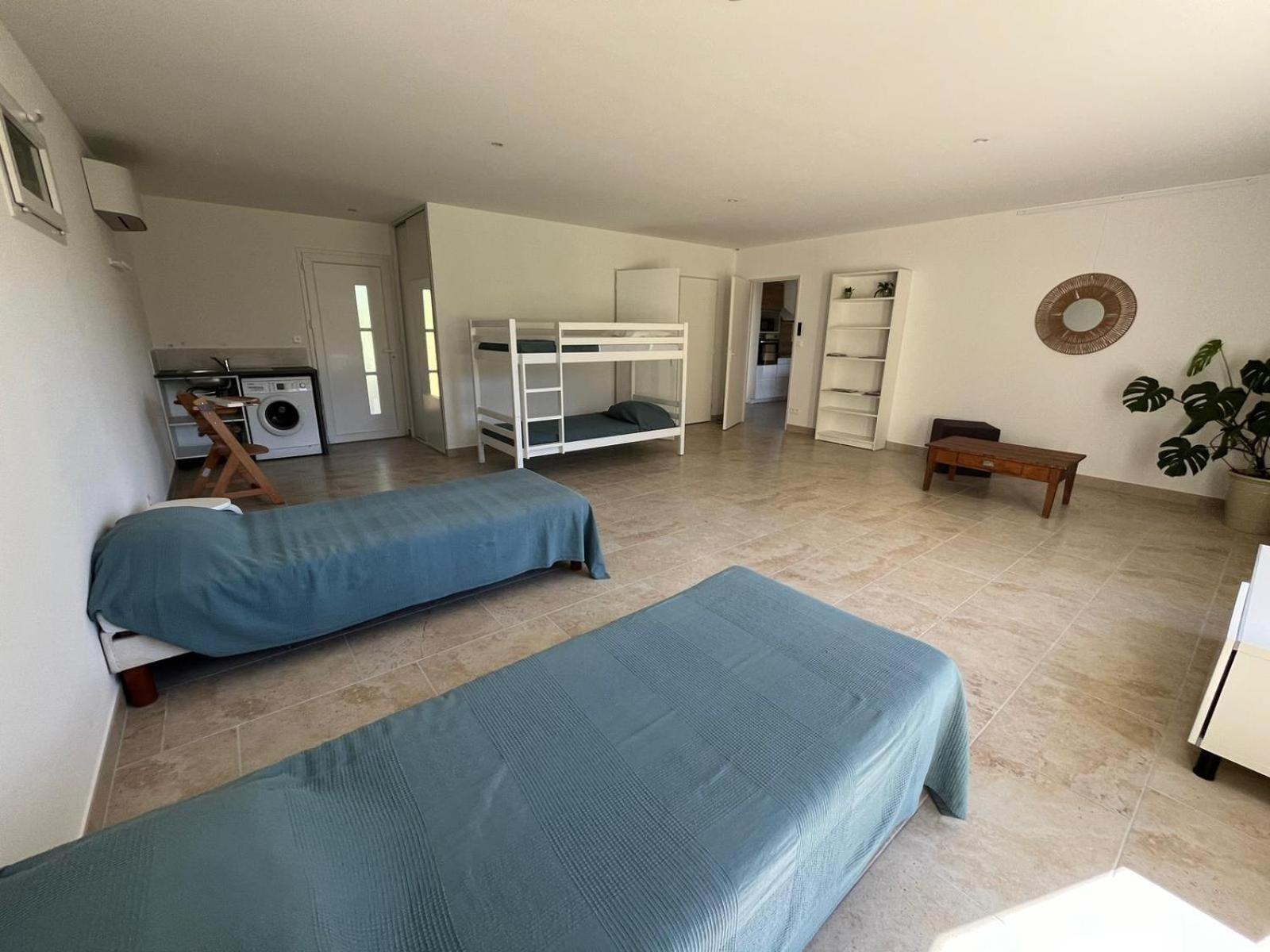 Au Fil De Soi Villa Saint-Julien-de-Peyrolas Стая снимка